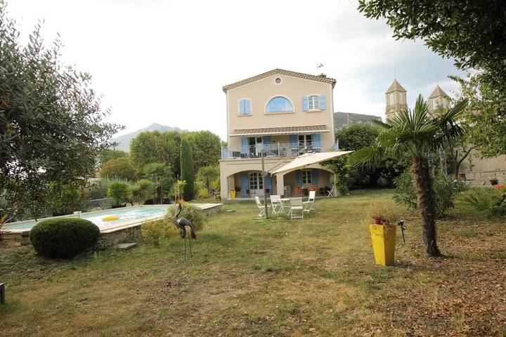 Location de vacances pour 2 personnes, avec vue et piscine ainsi que jardin et terrasse à Saint-Hippolyte-du-Fort - 3