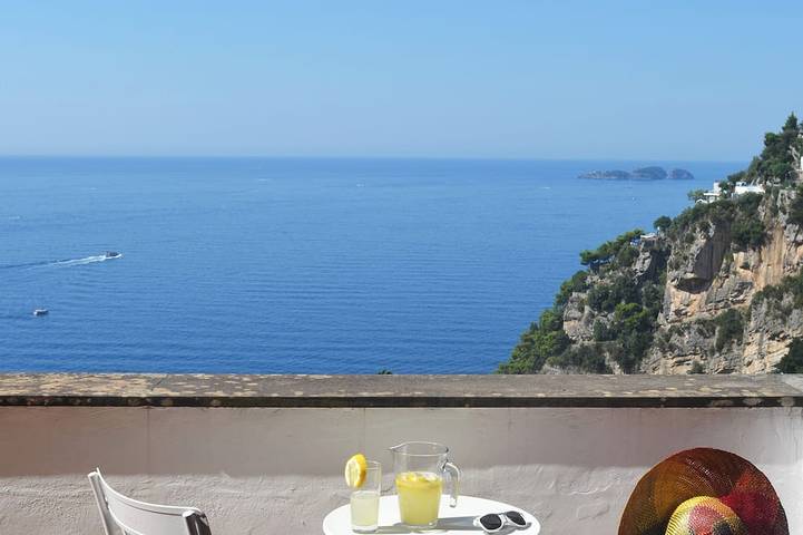 Vacation rental for 8 people, with balcony and yard in Positano