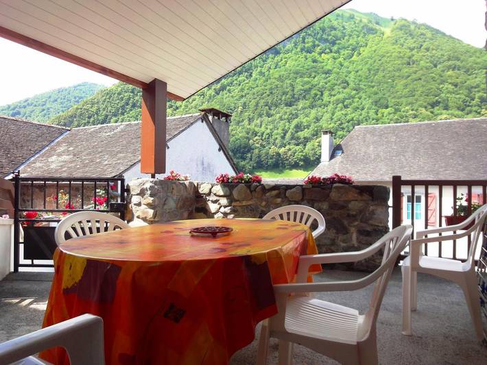 Gîte pour 4 personnes, avec terrasse dans vallée d'Aspe - 2