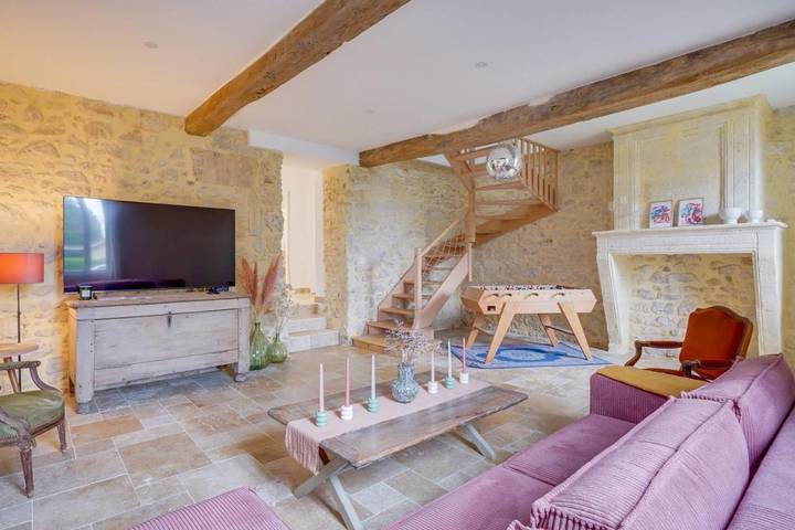 Location de vacances pour 6 personnes, avec jardin à Saint-Christophe-des-Bardes