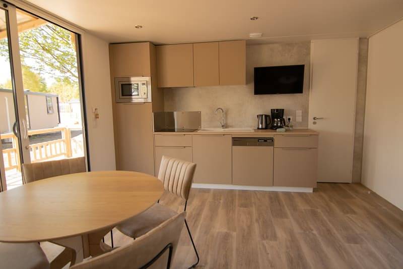 Wohnwagen für 4 Personen mit Seeblick in Veluwe