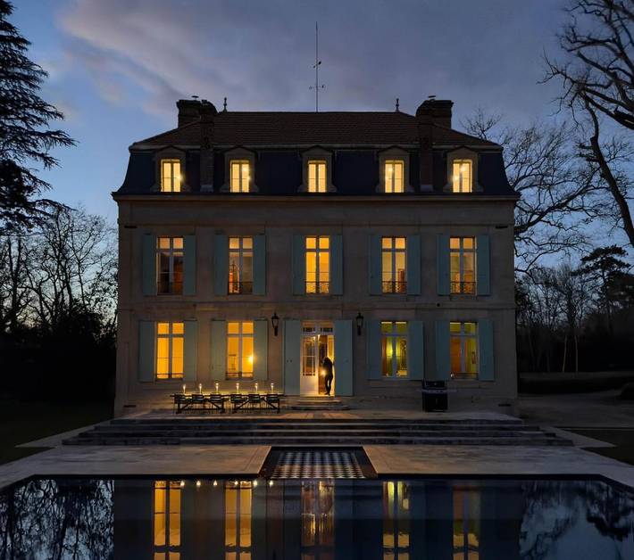 Maison de vacances pour 12 personnes, avec Terrasse et Jardin ainsi que Piscine et Vue à Mouleydier