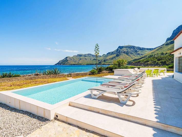 Ferienhaus für 8 Personen, mit Balkon und Terrasse sowie Pool in Artà
