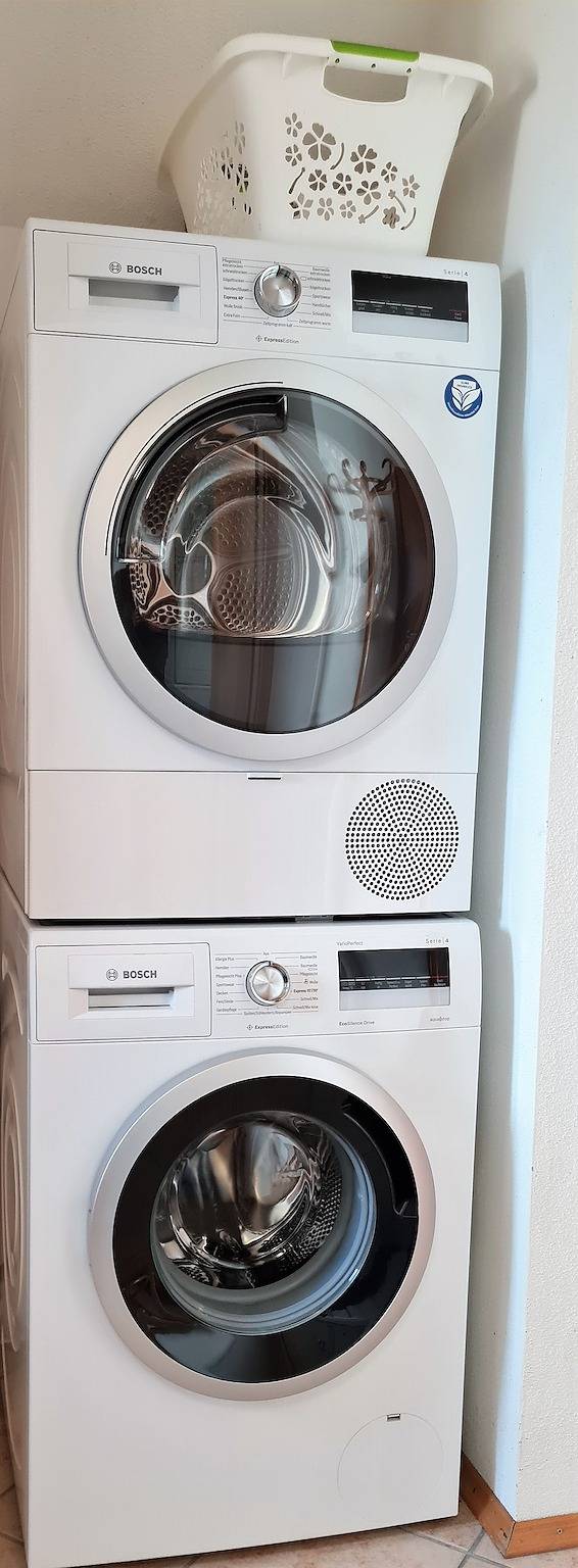Ganze Ferienwohnung, Ferienwohnungen Claudia u. Werner Keller - 2,5-Zimmer-Fewo, Dachgeschoss, 55 m² in Reichenau, Untersee