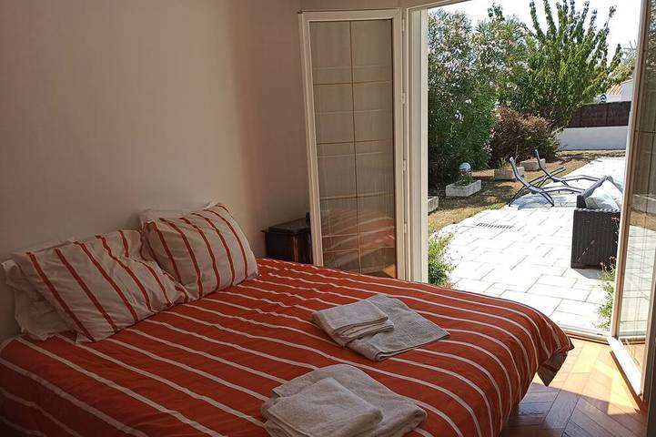 Location de vacances pour 12 personnes, avec jardin, animaux acceptés dans Plage des Sableaux - 2