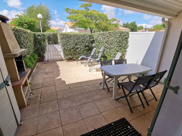 Location de vacances pour 4 personnes, avec piscine et terrasse dans Plage Sainte-Anne - 2