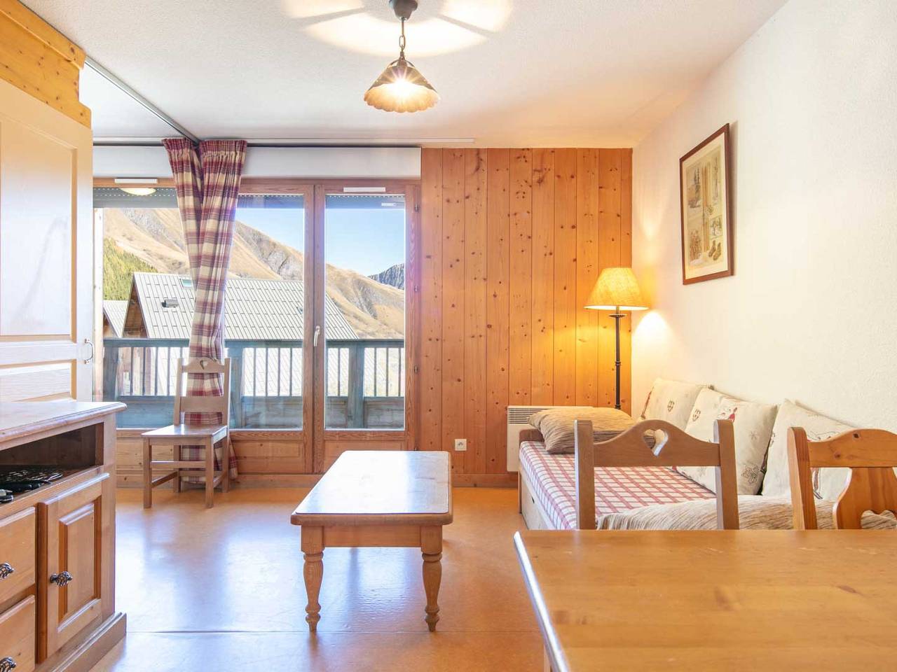 Appartement entier, Appartement avec vue sur la montagne, piscine, balcon et parking à proximité des remontées mécaniques in Saint-Sorlin-d'Arves, Région de Saint-Jean-de-Maurienne
