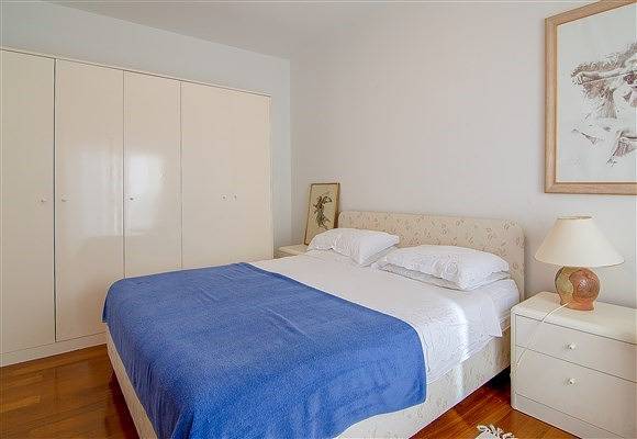 Ferienwohnung für 4 Personen, mit Garten und Meerblick in Pjescana Uvala - 2