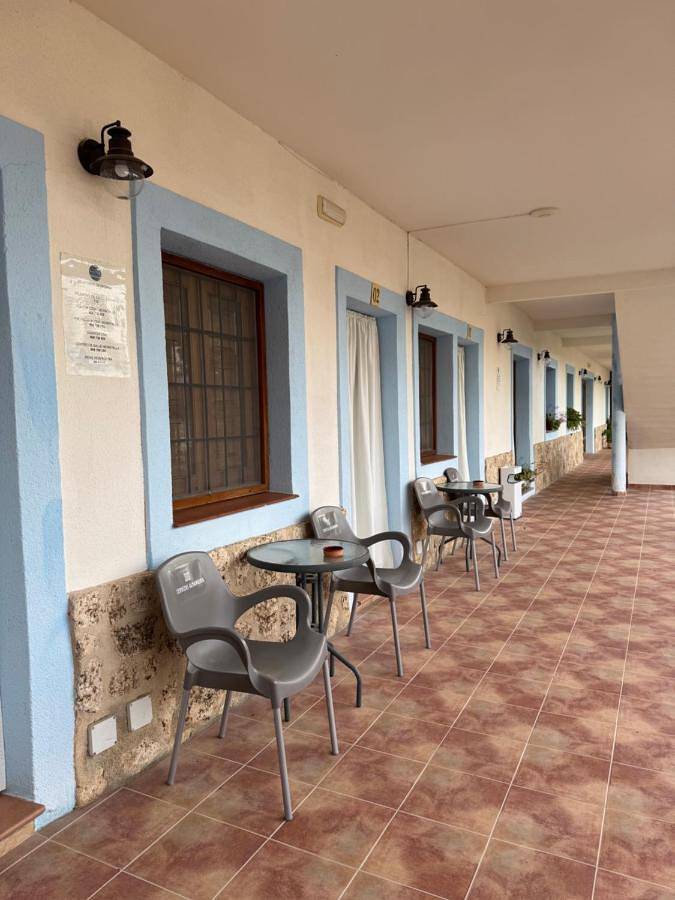 Hotel para 2 personas, con piscina y balcón además de vistas y jardín - 1