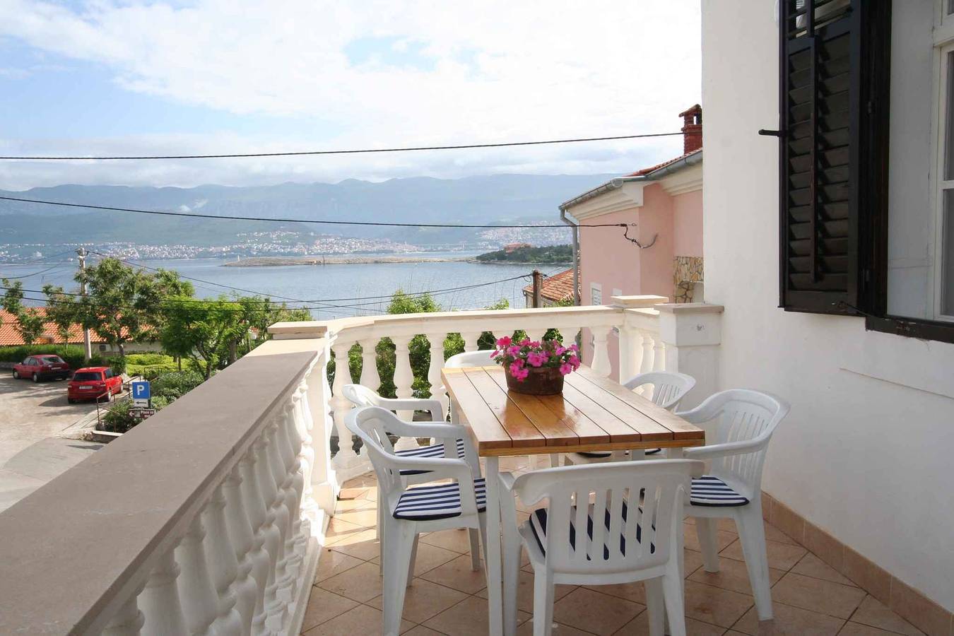 Ferienhaus mit Terrasse und Klimaanlage in Silo (Krk), Krk
