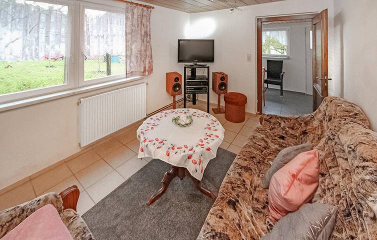 Acogedor apartamento con terraza y aparcamiento, a 300 m de Krakow am See in Krakow am See, Lagos de Mecklenburg