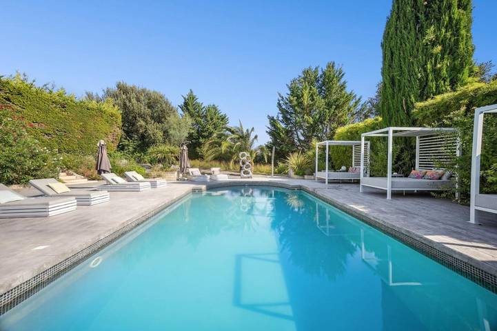 Location de vacances pour 2 personnes, avec piscine ainsi que jacuzzi et jardin à Sommières - 3