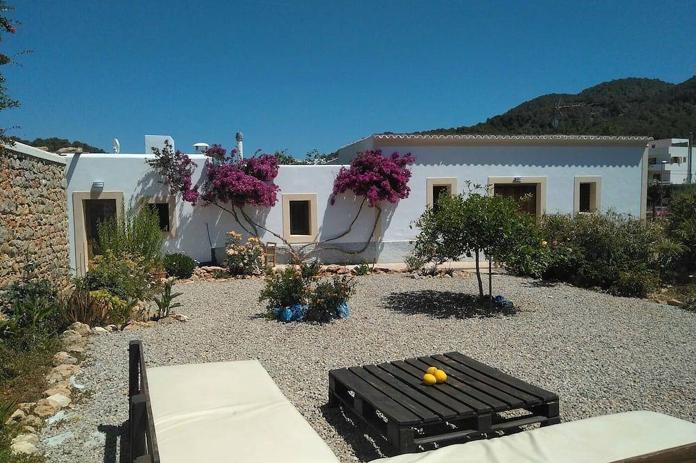 Casa tipica perfetta per famiglie e coppie vicino alla spiaggia in Port de Sant Miquel, Sant Joan de Labritja