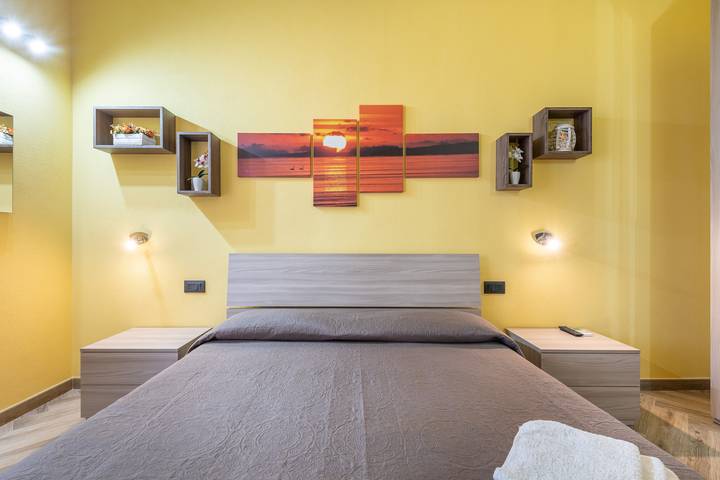 Appartamento intero, Spaziosa casa vacanze "Paradise Home" con Wi-Fi e balcone in Quartu Sant'Elena, Campidano