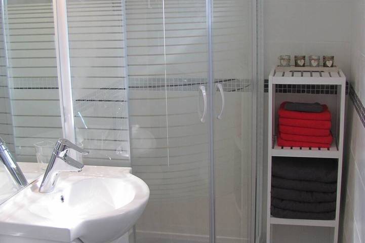 Gîte pour 5 personnes, avec jardin à La Réorthe - 4