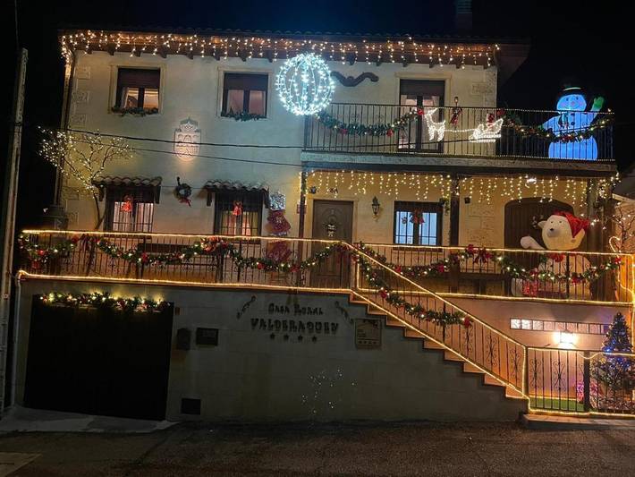 Casa rural para 13 personas, con piscina además de vistas y jardín, Se admiten mascotas en Aspariegos