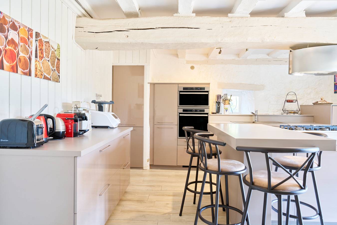 Maison de Vacances – Grande Bastide à Chapdeuil, Piscine Chauffée & Confort pour 16 Pers in Chapdeuil, Périgord Vert