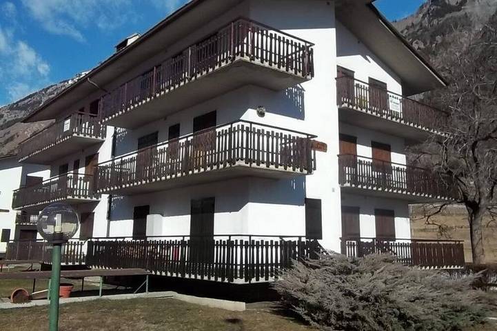 Gîte pour 6 personnes, avec jardin et balcon dans Morgex