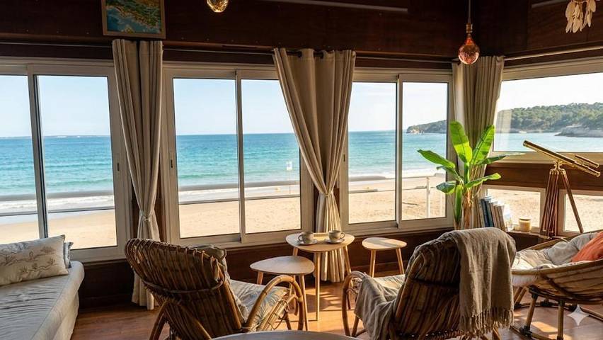 Gîte pour 4 personnes, avec jardin et vue, adapté aux familles dans Plage De L Arneche Meschers Sur Gironde - 3