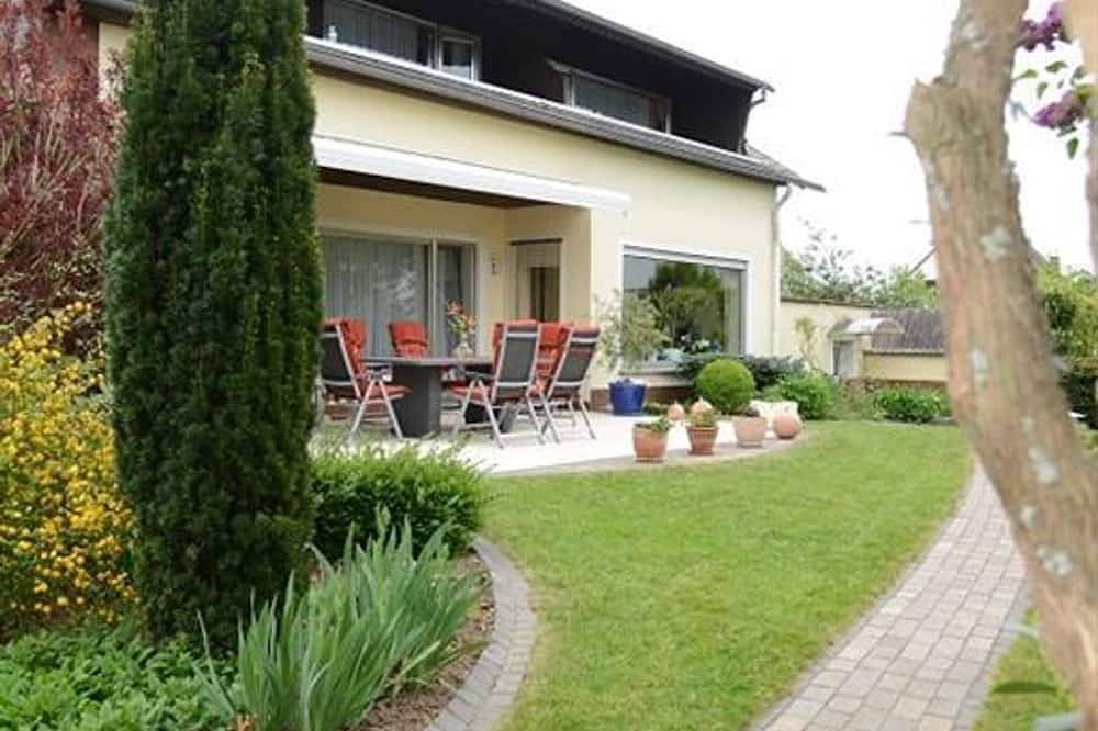 Ganze Wohnung, Haus Kotthoff - 5-Bettwohnung mit 2 sep. Schlafzimmern in Valwig, Cochem-Zell