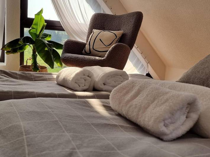Ferienwohnung für 4 Personen, mit Balkon und Terrasse sowie Ausblick