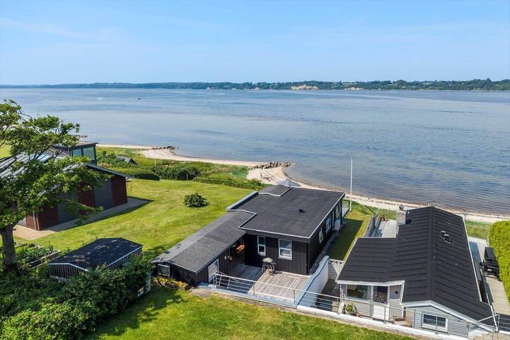 Ferieudlejning for 4 personer, med Terrasse i Farsø