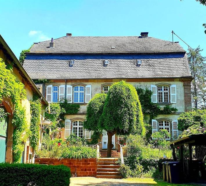 Vakantiewoning voor 3 personen, with Terras and Tuin as well as Zwembad in Merzig