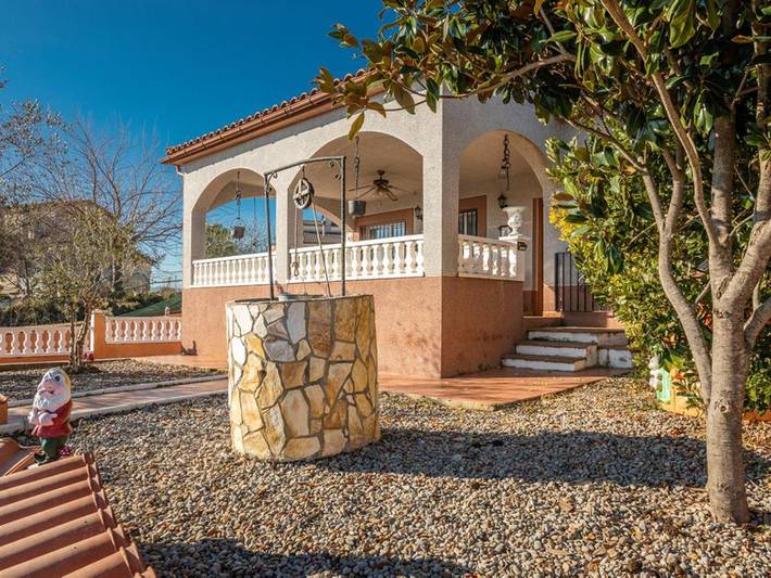 Location de vacances pour 6 personnes, avec piscine ainsi que jardin et terrasse, animaux acceptés à Maçanet de la Selva - 4