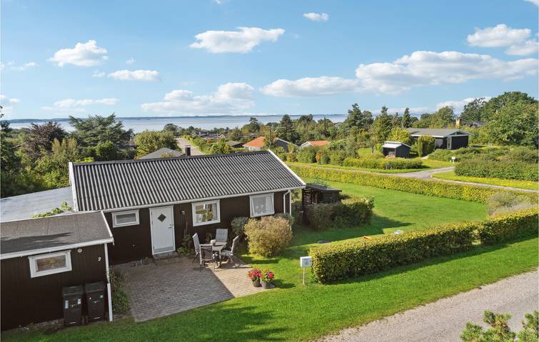 Ferieudlejning for 6 personer, med Terrasse og Have i Vordingborg