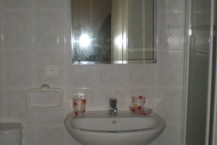 Gîte pour 4 personnes, avec terrasse, animaux acceptés à Petreto-Bicchisano - 3