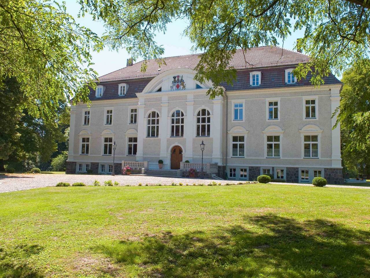 Schloss Zinzow - Das Kutscherhaus in Boldekow, Mecklenburg-Vorpommern
