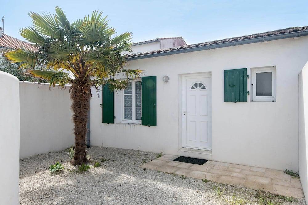 Entire apartment, Porcelaine House   . in La Couarde-sur-Mer, Ile de Re