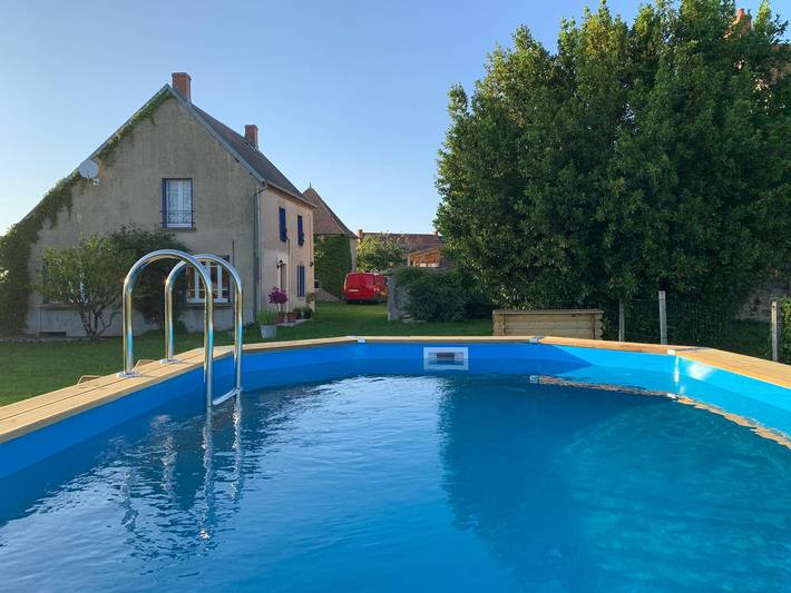Gîte pour 6 personnes, avec piscine, adapté aux familles dans Allier