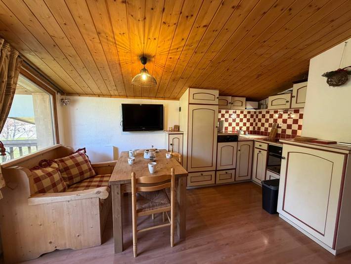 Gîte pour 4 personnes, avec Piscine à Demi-Quartier - 2