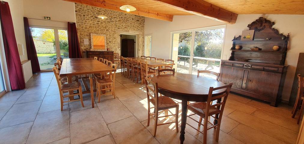 Gîte pour 21 personnes, avec Piscine dans le Gard - 3