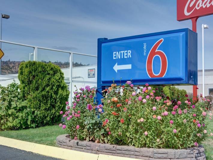Entire apartment, 1 Queen Bed | Non-Smoking in Wasco County