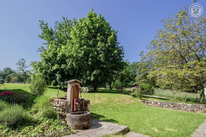 Gîte pour 5 personnes, avec Terrasse ainsi que Jardin et Vue en Savoie - 2