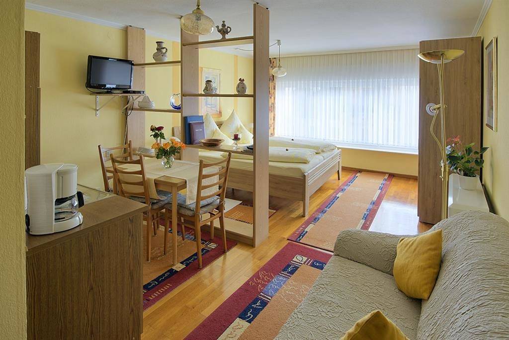 Ganze Ferienwohnung, Gästehaus Horst Clüsserath in Trittenheim, Moseleifel