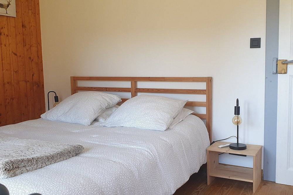 Ganze Wohnung, Apartment-Einfach-Ensuite-Bergblick in Mieussy, Region Bonneville