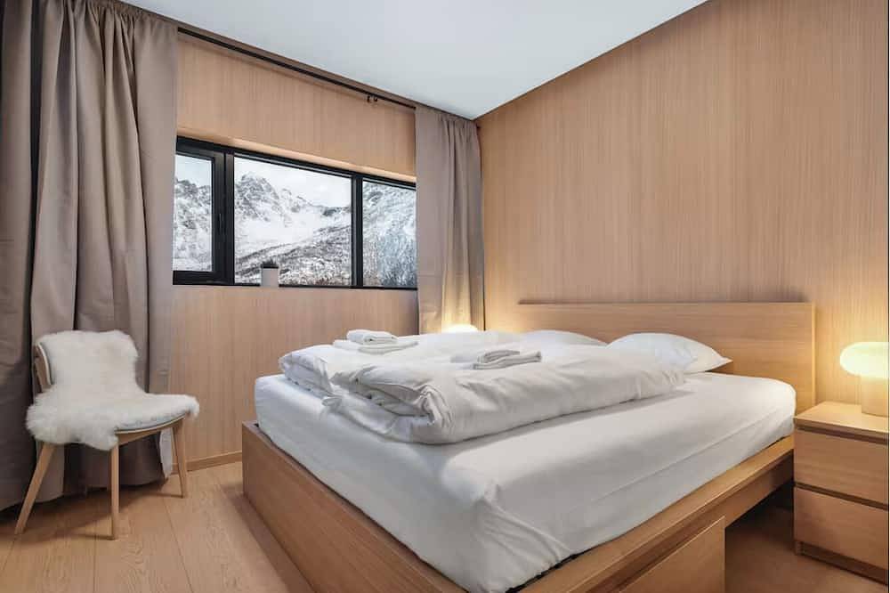 Stunning Lofoten Lodge with Views & Jacuzzi in Vågan