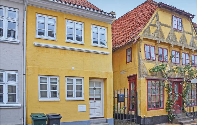 Ferieudlejning for 5 personer, med Terrasse og Have i Assens