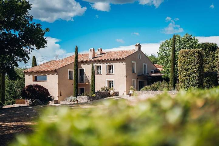 Villa pour 14 personnes, avec Balcon ainsi que Jardin et Piscine à Tourves