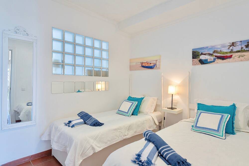 Pasito Blanco. Vista mar y puerto. Piscina Climatizada Privada in Maspalomas, San Bartolomé de Tirajana