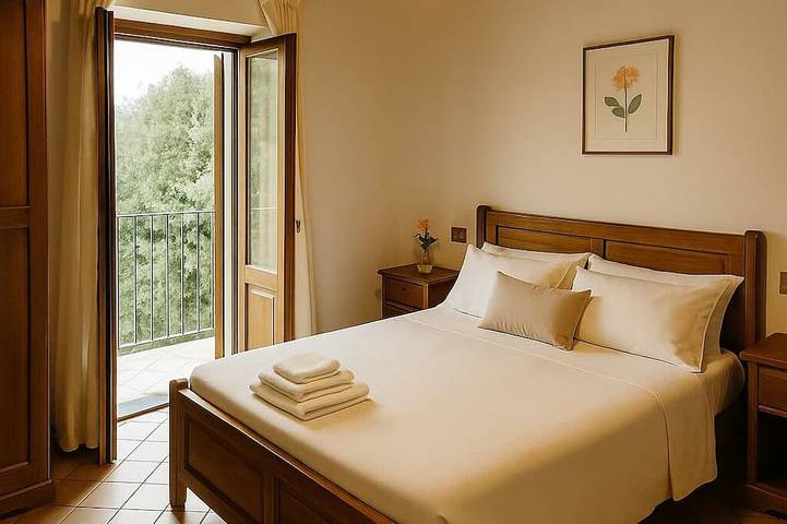 Ganze Wohnung, Maratea, sea view apartment with pool use, 700 meters from the sea. in Maratea, Potenza Provinz