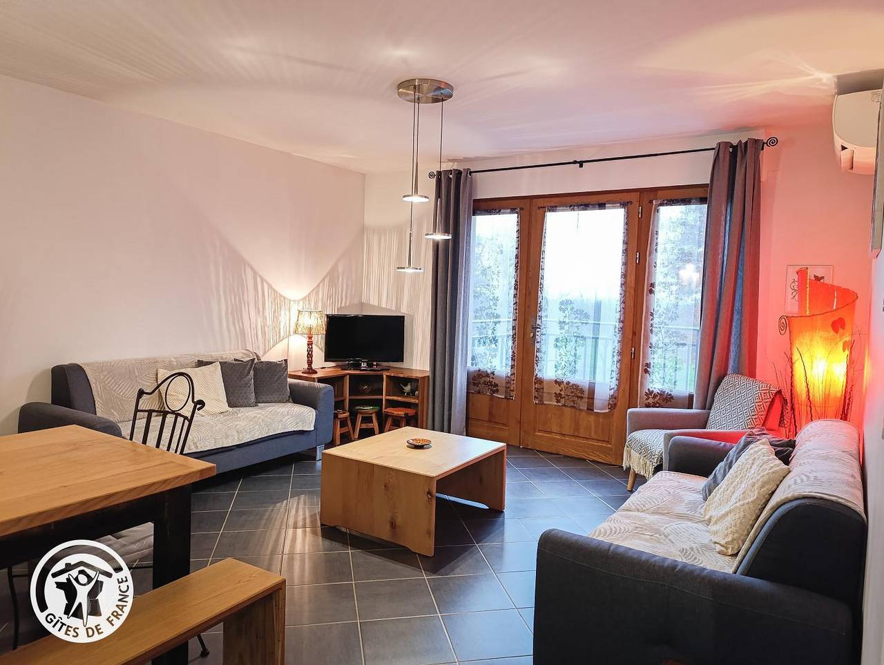 Gîte für 9 Personen mit Balkon in Gourdon, Lot