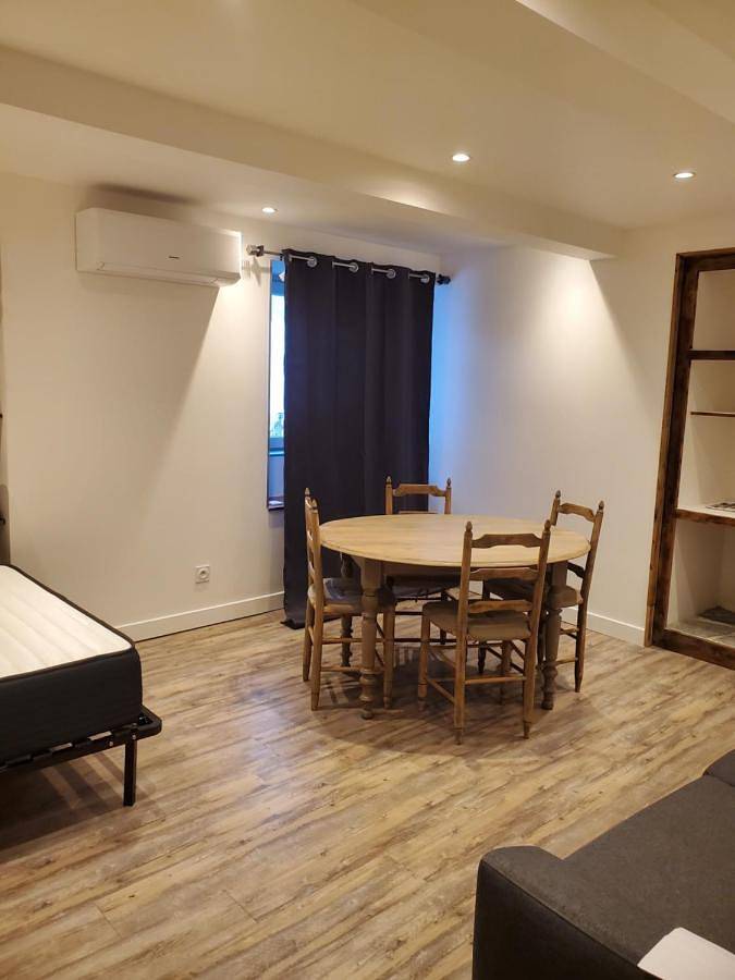 Appartement entier, Studio rez de chaussée maison proximité station ski in Vizille, Isère