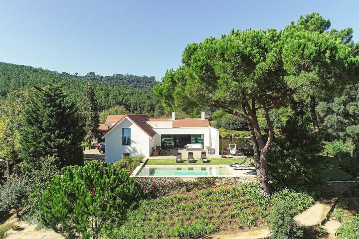 Villa pour 10 personnes, avec terrasse et jardin dans Costa do Estoril