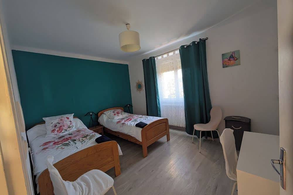 Entire apartment, New Listing in Saint-Affrique, Parc naturel régional des Grands Causses
