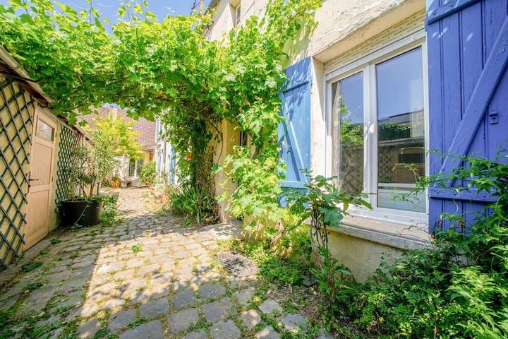 Gîte pour 2 personnes, avec terrasse à Antony