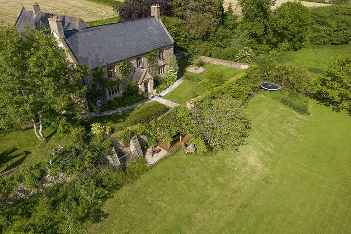 Holiday rental for 13 people, with garden in Dorset